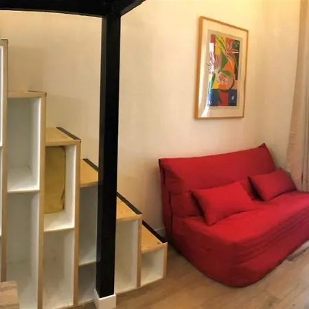 Deco Design, Hyper Calme Apartment